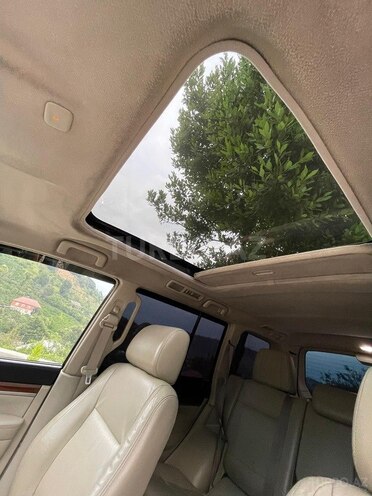 Mitsubishi Pajero-12
