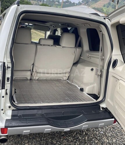 Mitsubishi Pajero-19