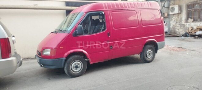 Ford Transit-2