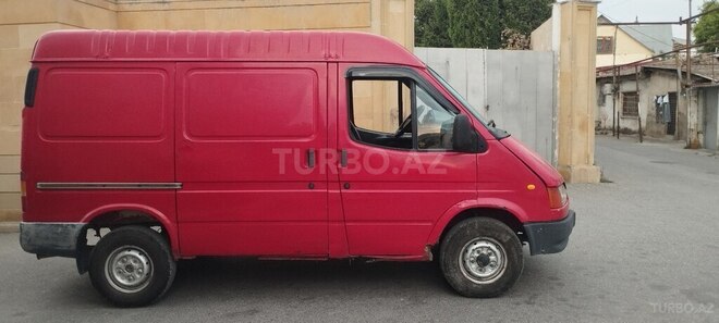 Ford Transit-3