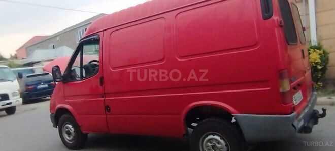 Ford Transit-9
