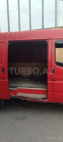Ford Transit-10