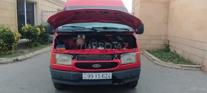 Ford Transit-11