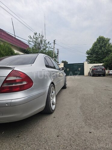 Mercedes E 240-3