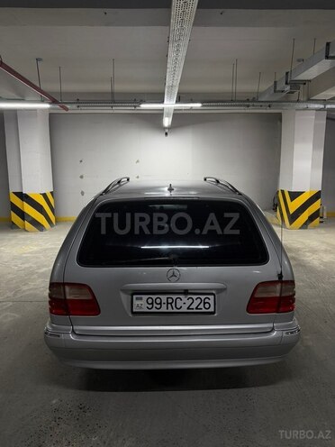 Mercedes E 240-7