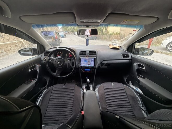 Volkswagen Polo-6