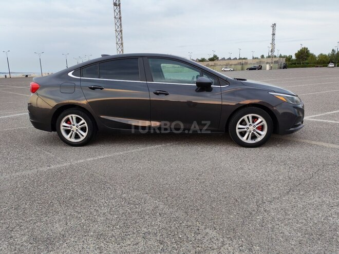 Chevrolet Cruze-10