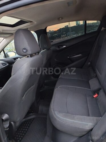 Chevrolet Cruze-14