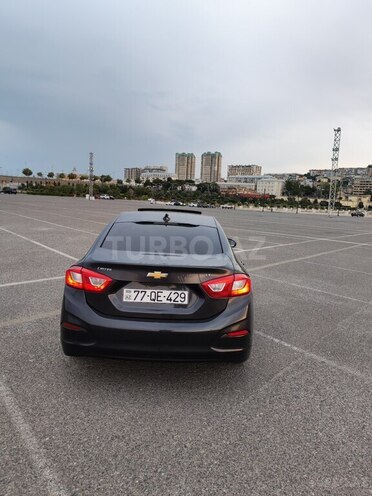 Chevrolet Cruze-12
