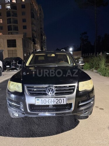 Volkswagen Touareg-1