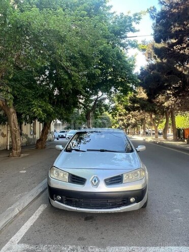 Renault Megane-1
