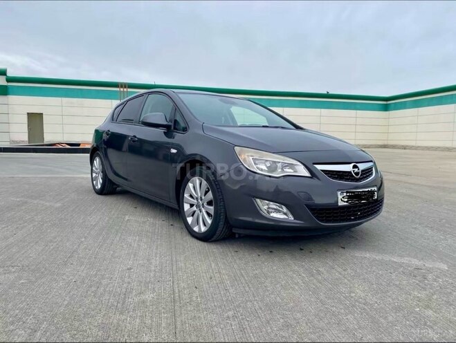 Opel Astra-11