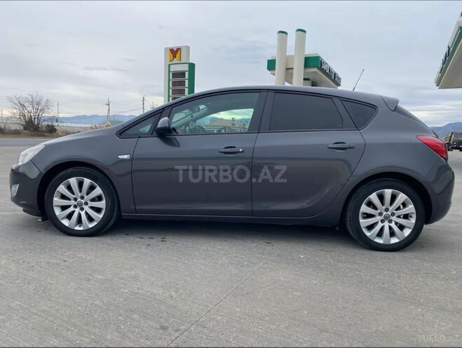 Opel Astra-3