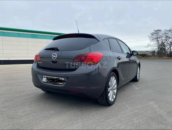 Opel Astra-10