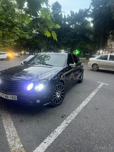 Mercedes E 320-1