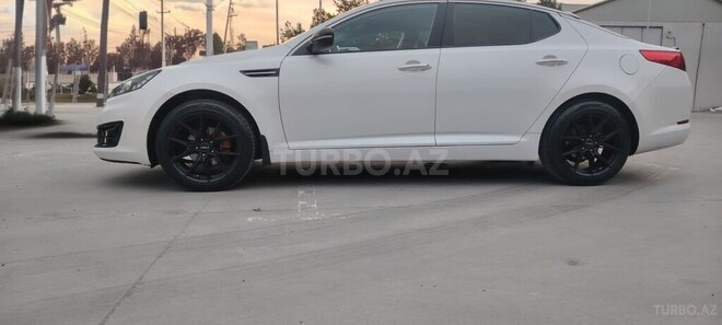 Kia Optima-3