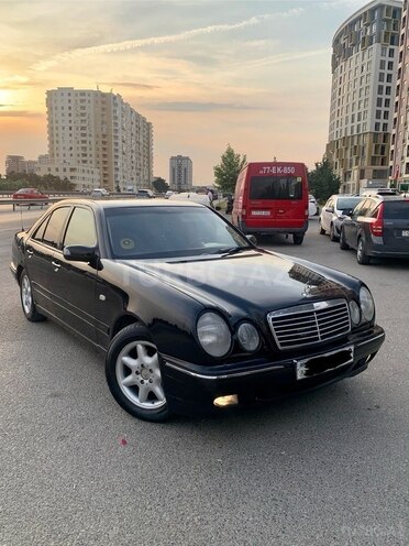 Mercedes E 220-9