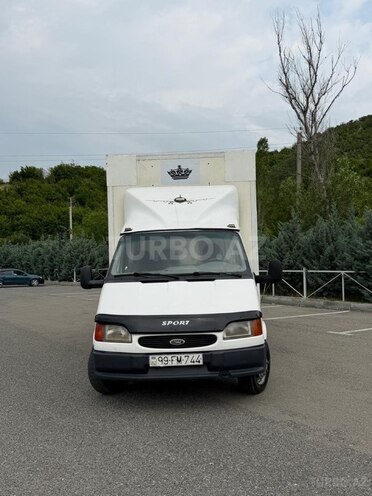 Ford Transit-1