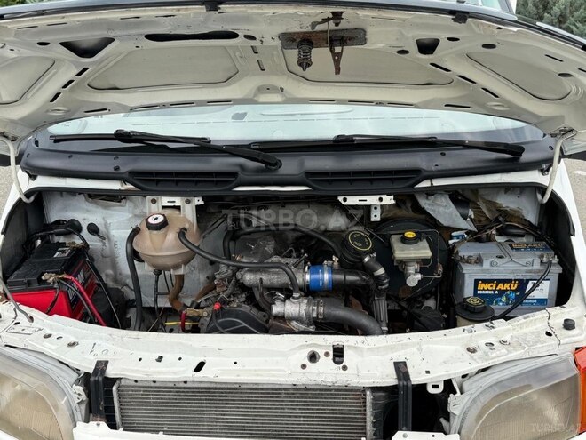 Ford Transit-15