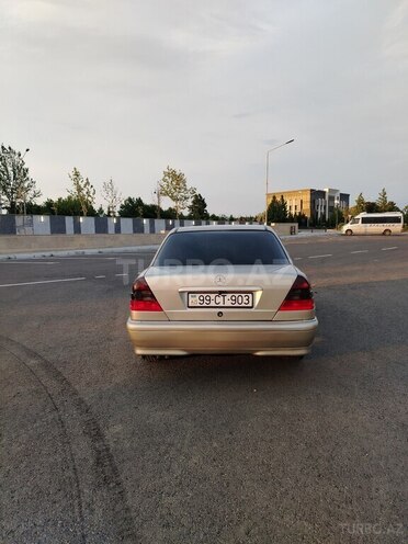 Mercedes C 240-6