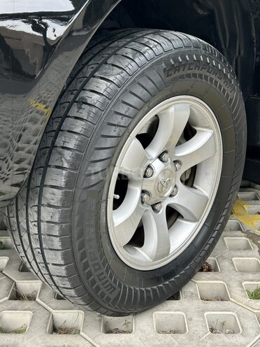 Toyota Land Cruiser Prado-10