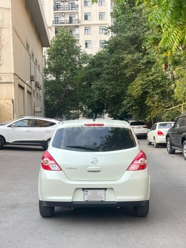 Nissan Tiida-2