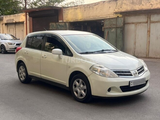 Nissan Tiida-4