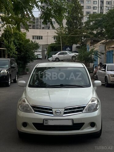Nissan Tiida-3