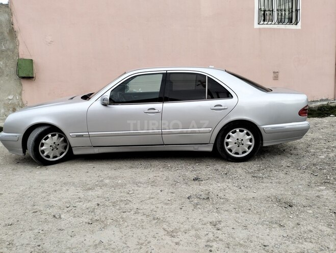 Mercedes E 280-16