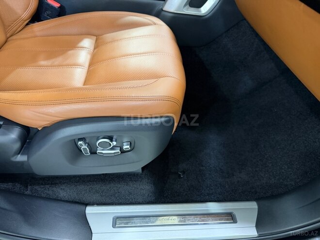 Land Rover Range Rover-34