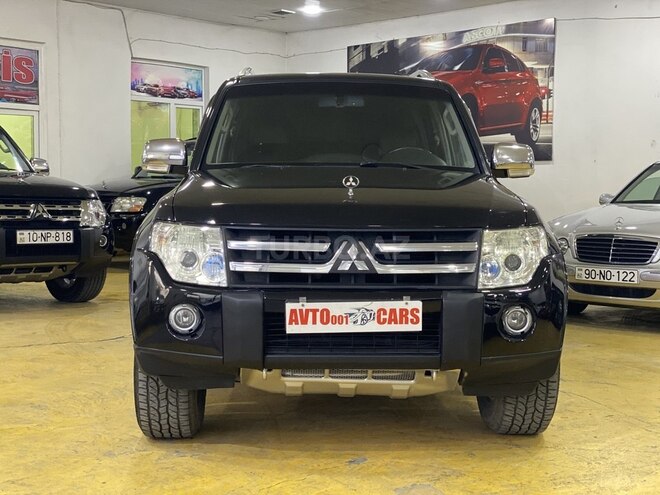 Mitsubishi Pajero-1