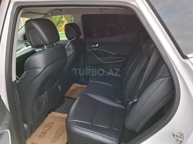 Hyundai Santa Fe-12