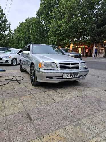 Mercedes C 200-1