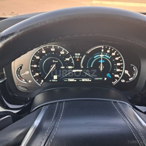 BMW 530e-2