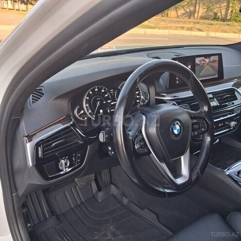 BMW 530e-5
