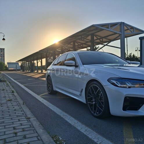BMW 530e-17