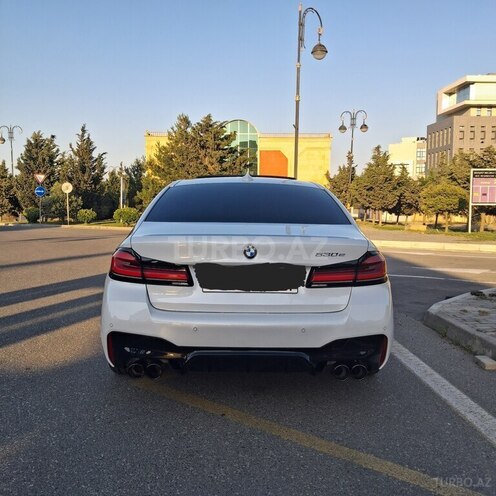 BMW 530e-15