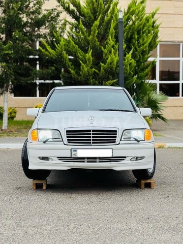 Mercedes C 200-2
