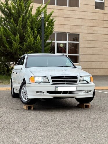 Mercedes C 200-3