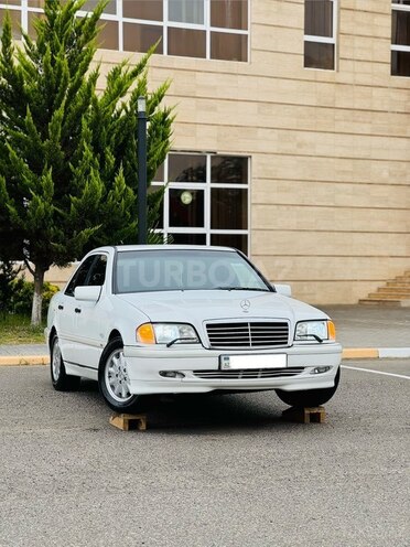 Mercedes C 200-1