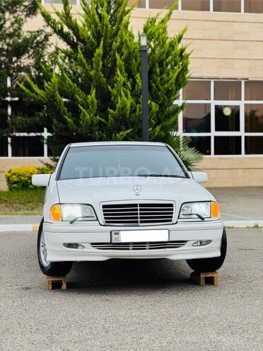 Mercedes C 200-7