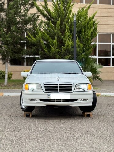 Mercedes C 200-4