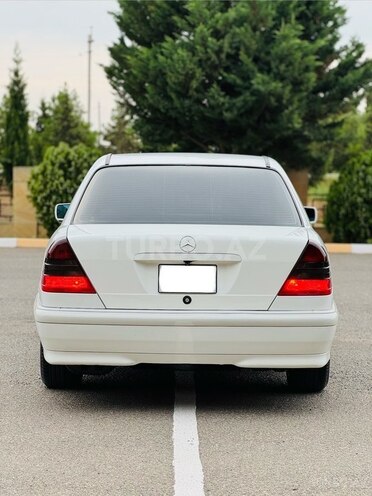Mercedes C 200-12