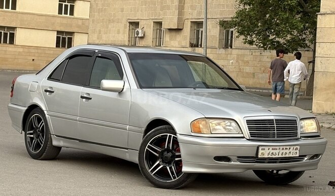 Mercedes C 200-4