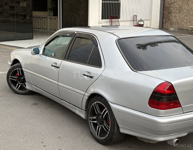 Mercedes C 200-9