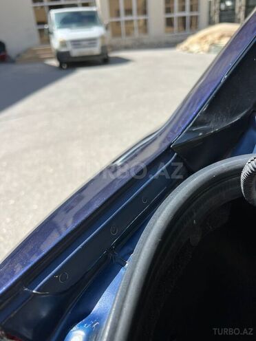 Hyundai Accent-17