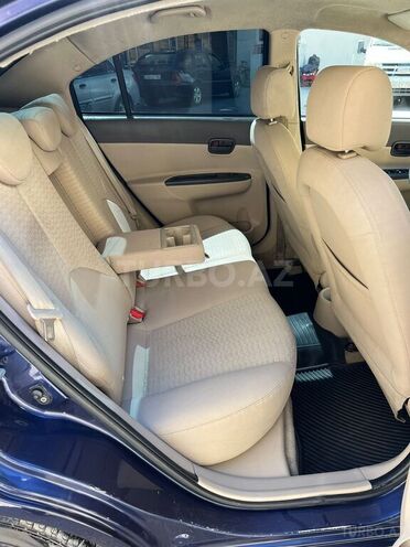 Hyundai Accent-9