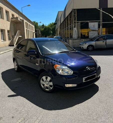 Hyundai Accent-2