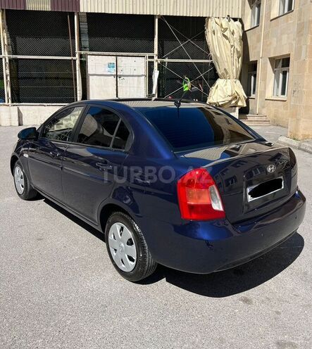 Hyundai Accent-5