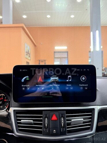Mercedes E 250-10